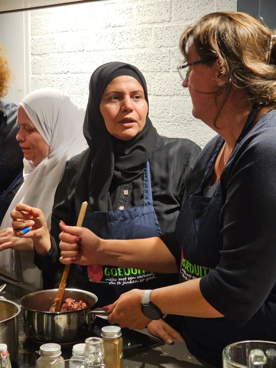 Team samen aan het koken